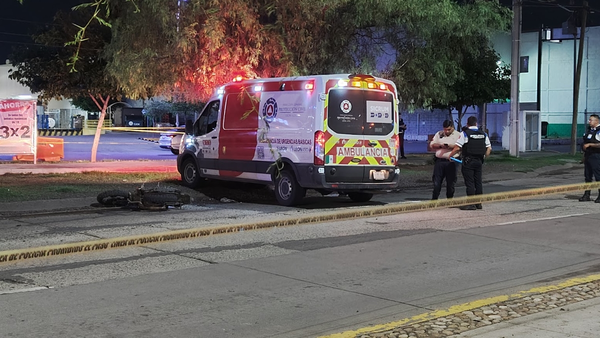León: Accidente fatal en bulevar Francisco Villa deja un muerto