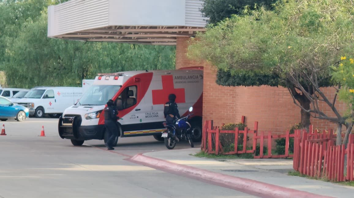 León: Joven herida recibe atención médica en la Cruz Roja