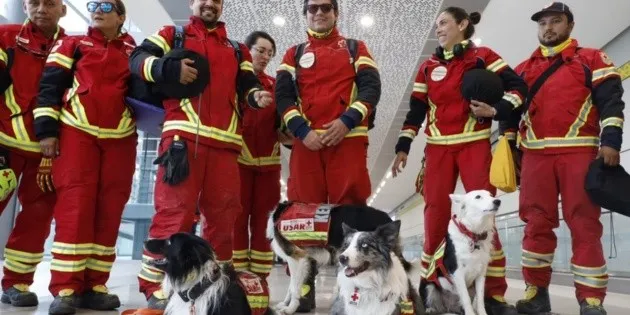 México: Regresan rescatistas y binomios caninos de Venezuela