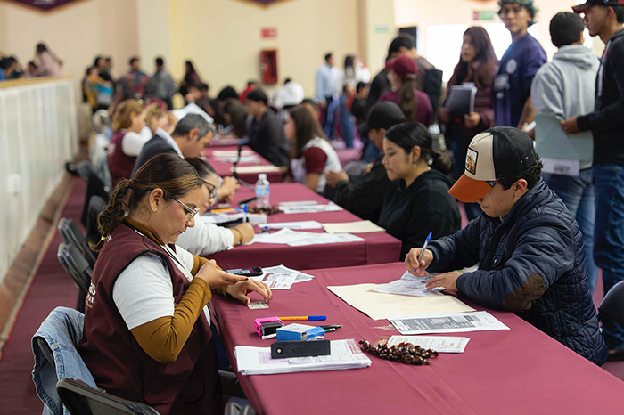 Morelia: Beca Gertrudis Bocanegra apoya a más de 55 mil universitarios