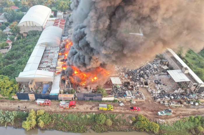 Morelia: Bomberos controlan incendio significativo en la ciudad