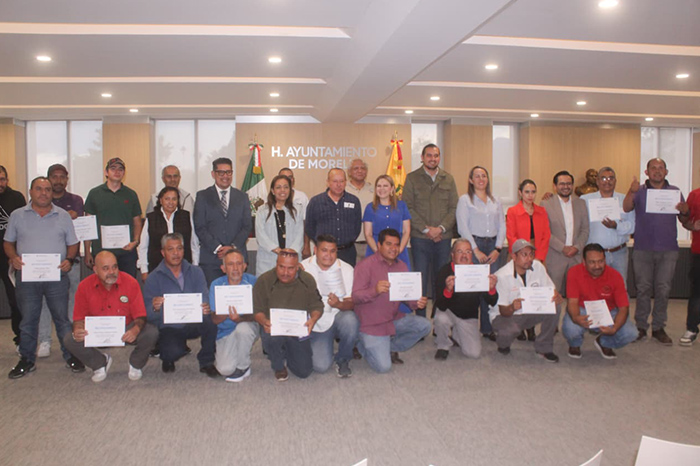Morelia: Capacitación para 500 transportistas con programa "Hombres al 1000x10"
