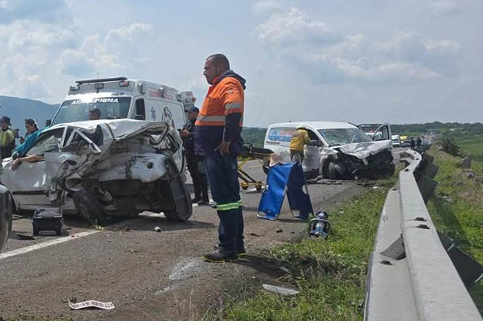 Morelia: Identifican víctimas de choque en autopista Morelia-Salamanca