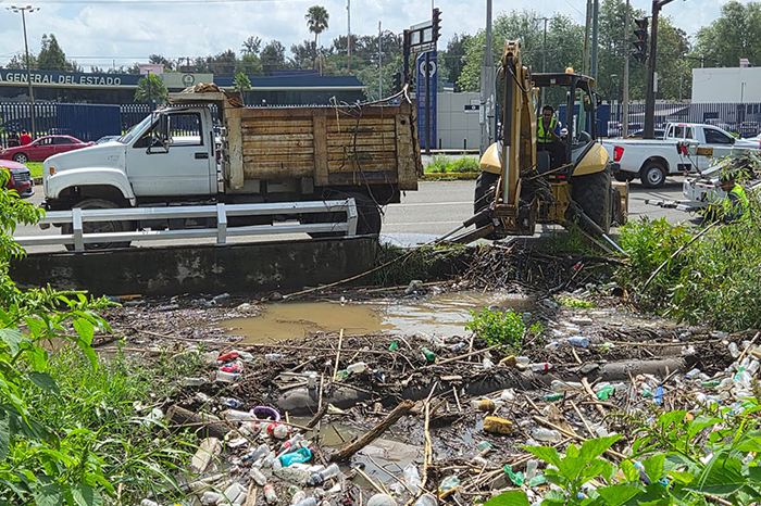 Morelia: Retiro de 70 toneladas de basura del Dren Barajas