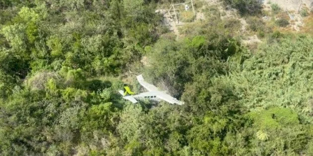 Nuevo León: Avioneta se desploma cerca de un río, tripulantes salvan
