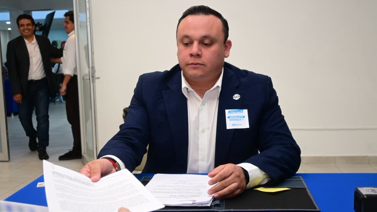 PAN: Antonio Navarro se postula como defensor de la patria