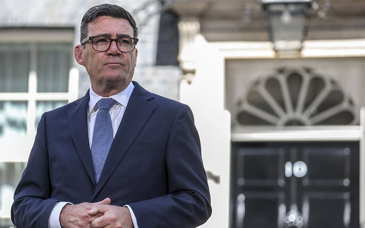Reino Unido: Andy Burnham asume como primer ministro y propone reformas clave