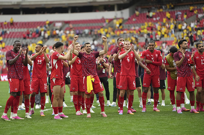 Suiza avanza a cuartos de final tras ganar a Colombia