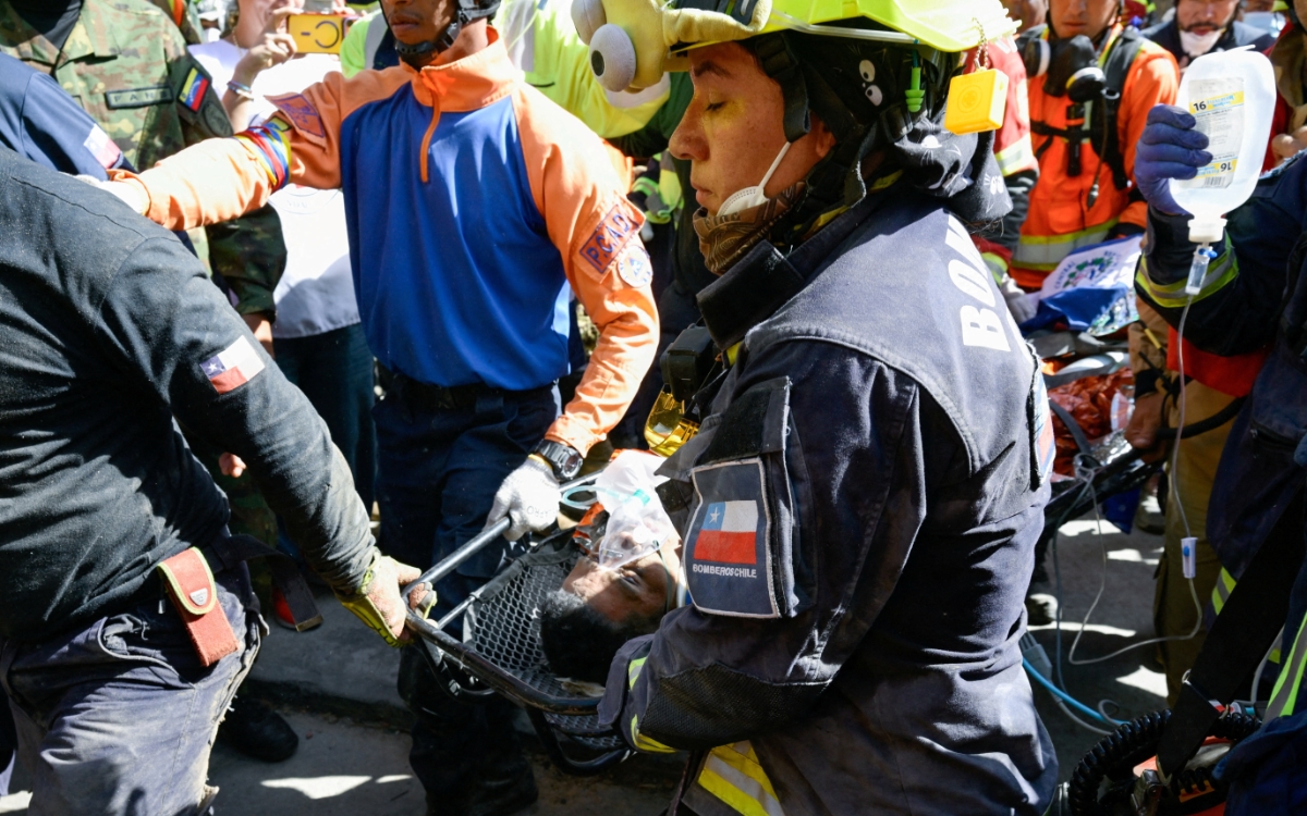 Venezuela: Rescate humanitario de Hernán tras ocho días bajo escombros