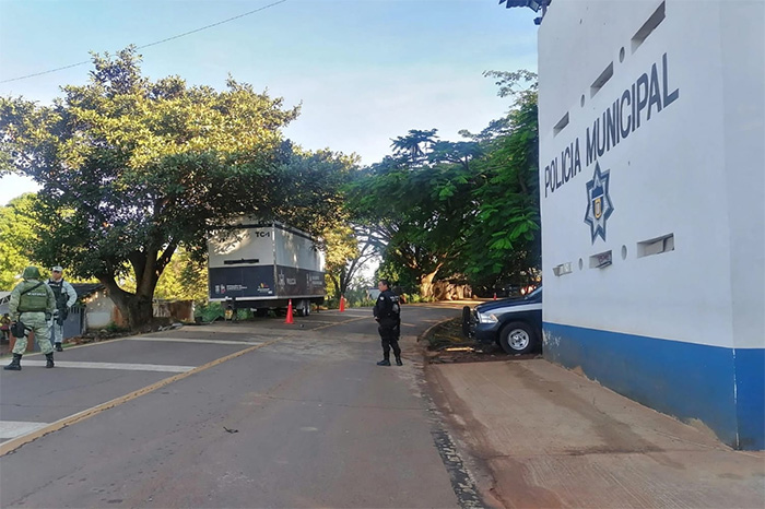 Ario de Rosales: Ataque a balazos en caseta de Policía Municipal