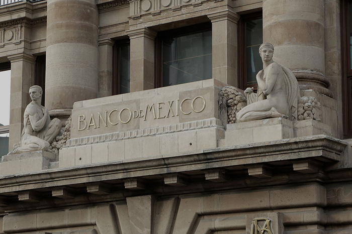 Banxico mantiene tasa de interés en 6.5% durante todo 2023
