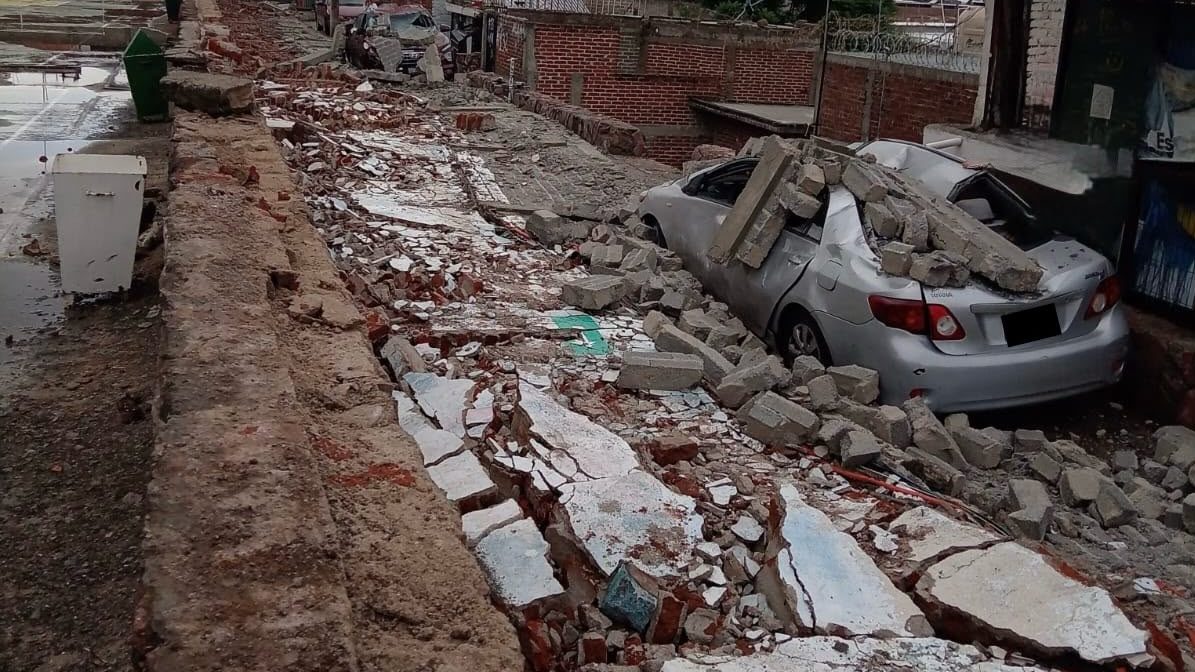 Barda colapsa en la colonia Obregón, afectando a León