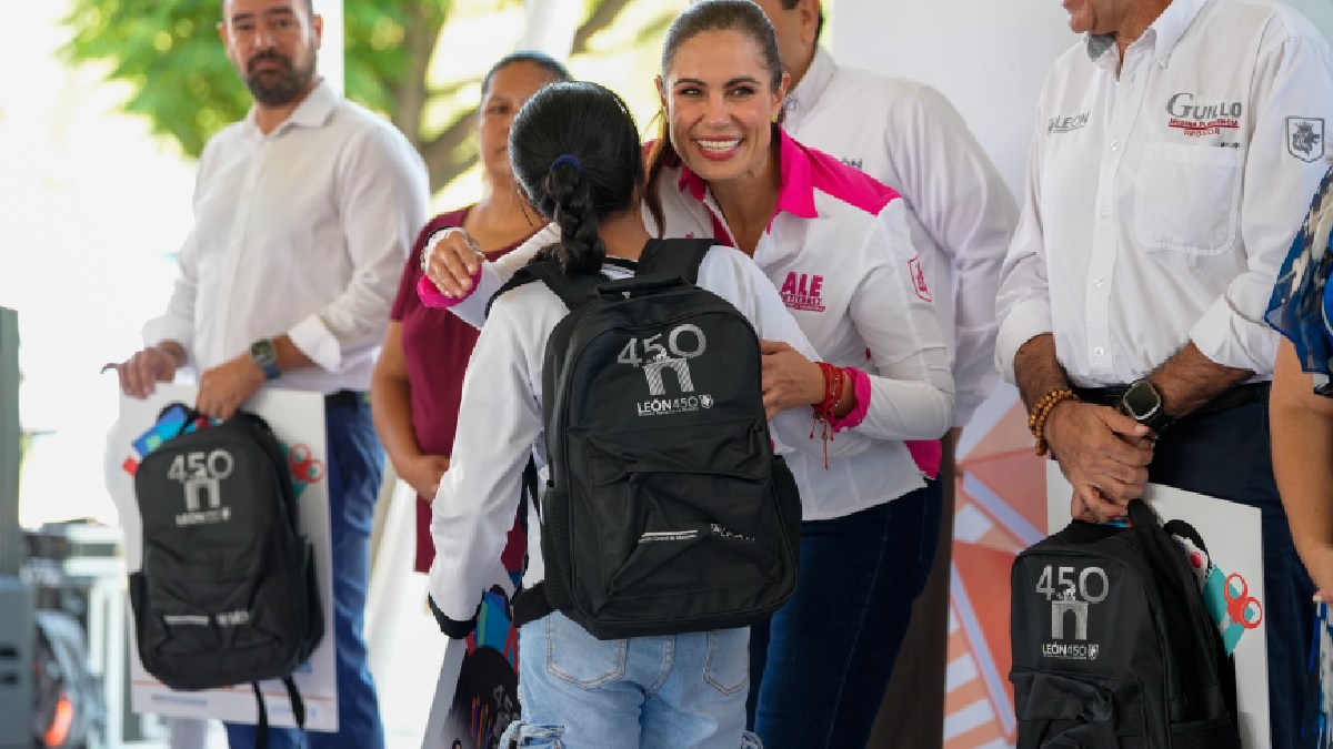 Beca de 10 mil pesos para estudiantes de excelencia en León