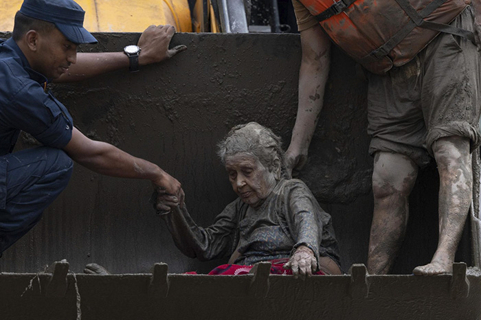 Desastre en Nepal deja más de 160 muertos tras riadas recientes
