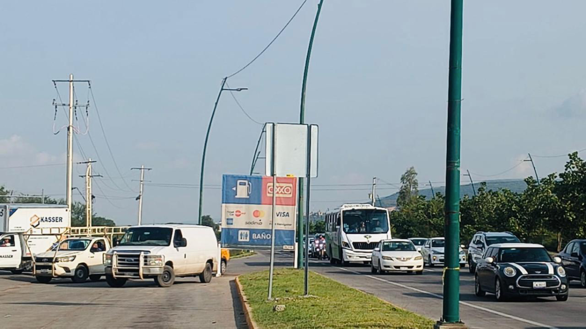 León: Colapso y tráfico derivado del regreso a clases