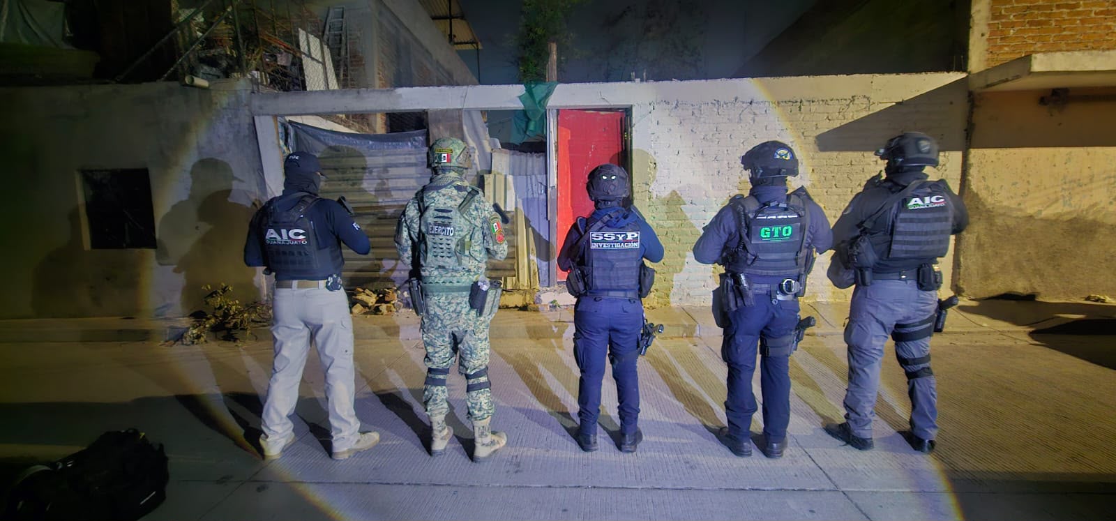 León: Operativo interinstitucional detiene a tres y asegura droga