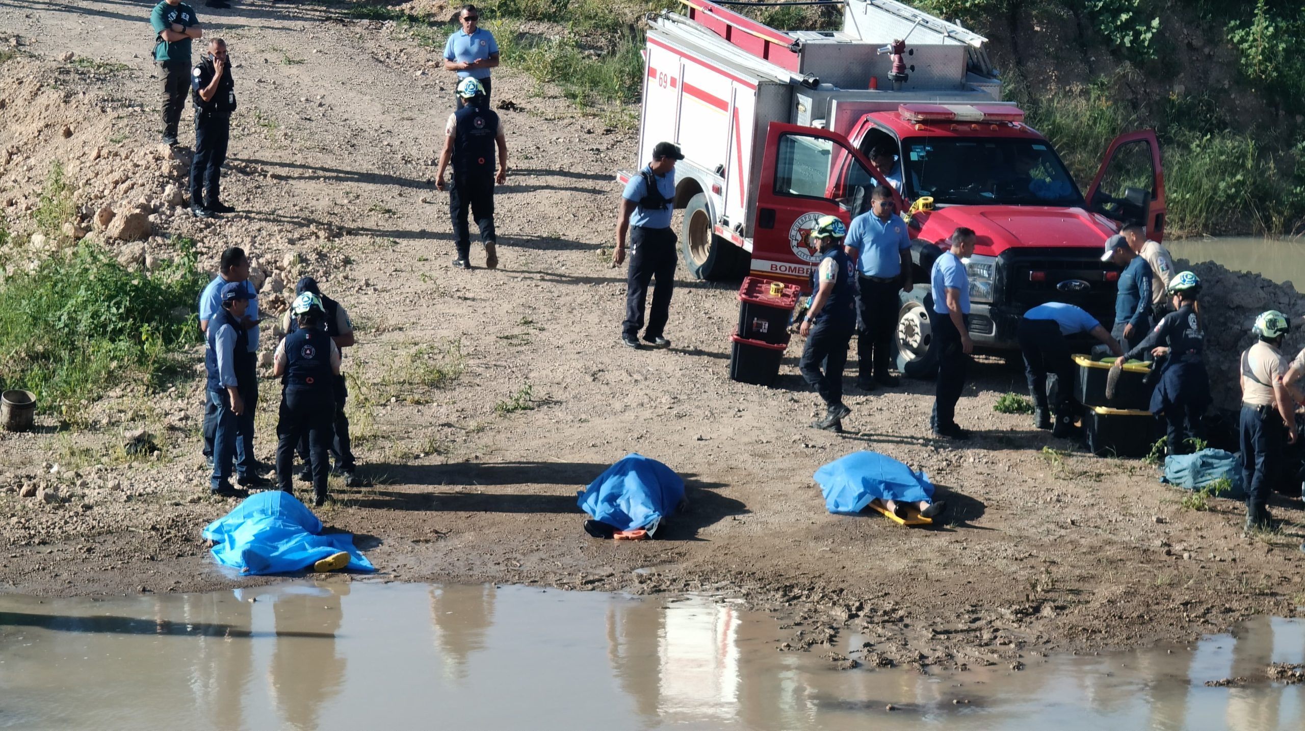 León: Tres hombres fallecen ahogados en banco de tepetate en Loza de Los Padres