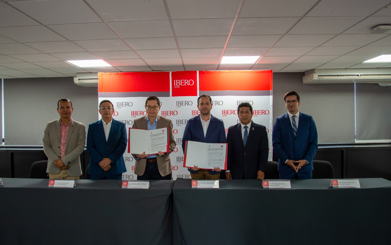 León: UTL e Ibero León firman convenio de colaboración