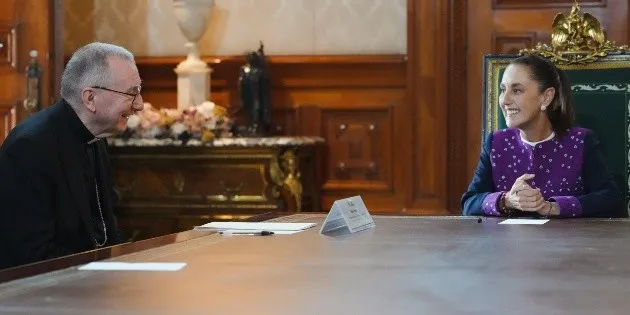 México: Sheinbaum se reúne con secretario del Vaticano ante expectativa papal
