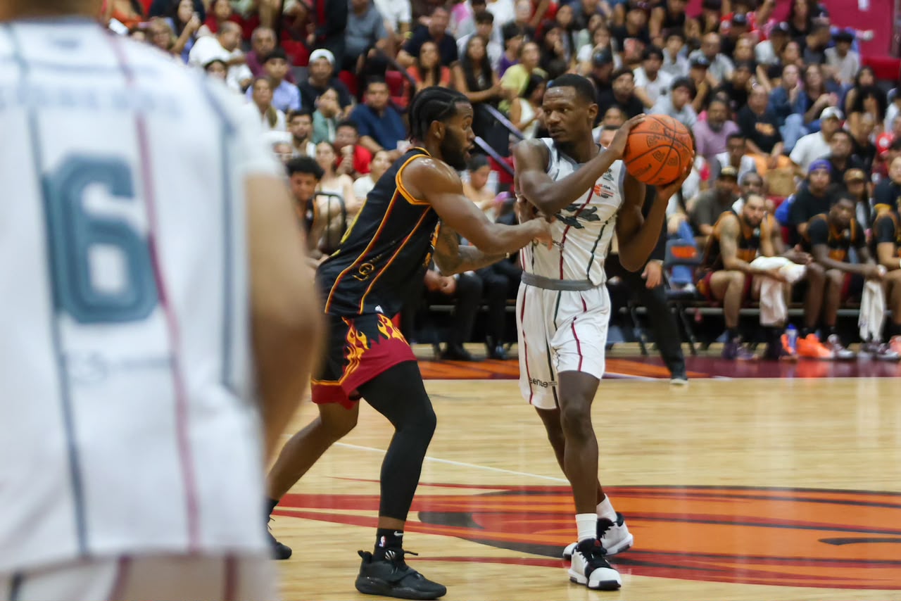 Mineros conquista 78-67 a El Calor y asegura la serie en Cancún