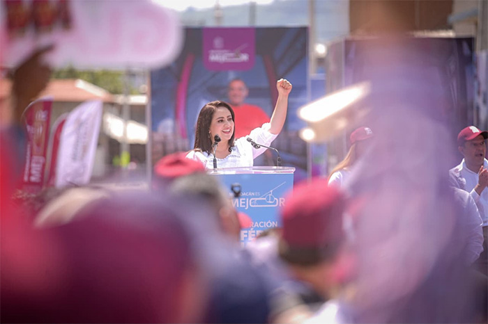 Morelia: Joven política logra acuerdo con líderes del transporte