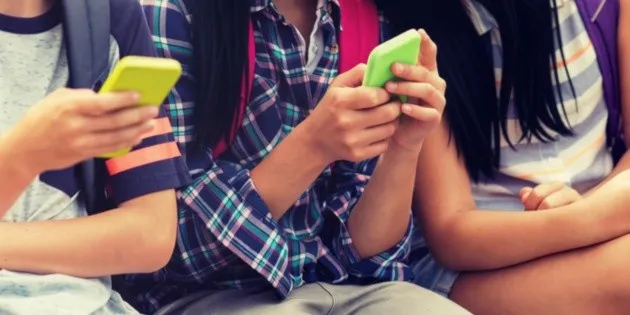 Nueva York: Psicólogo sugiere a México establecer edad mínima para redes sociales