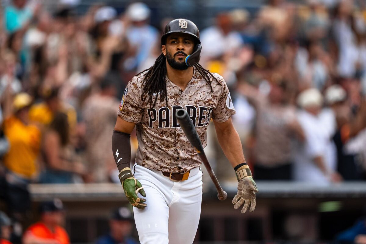 Padres desafían a los Brewers en emocionante duelo de comodín