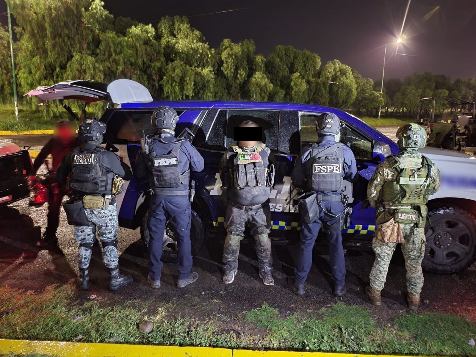 Pénjamo: Detienen a hombre con rifle y 50 cartuchos en zona cerril