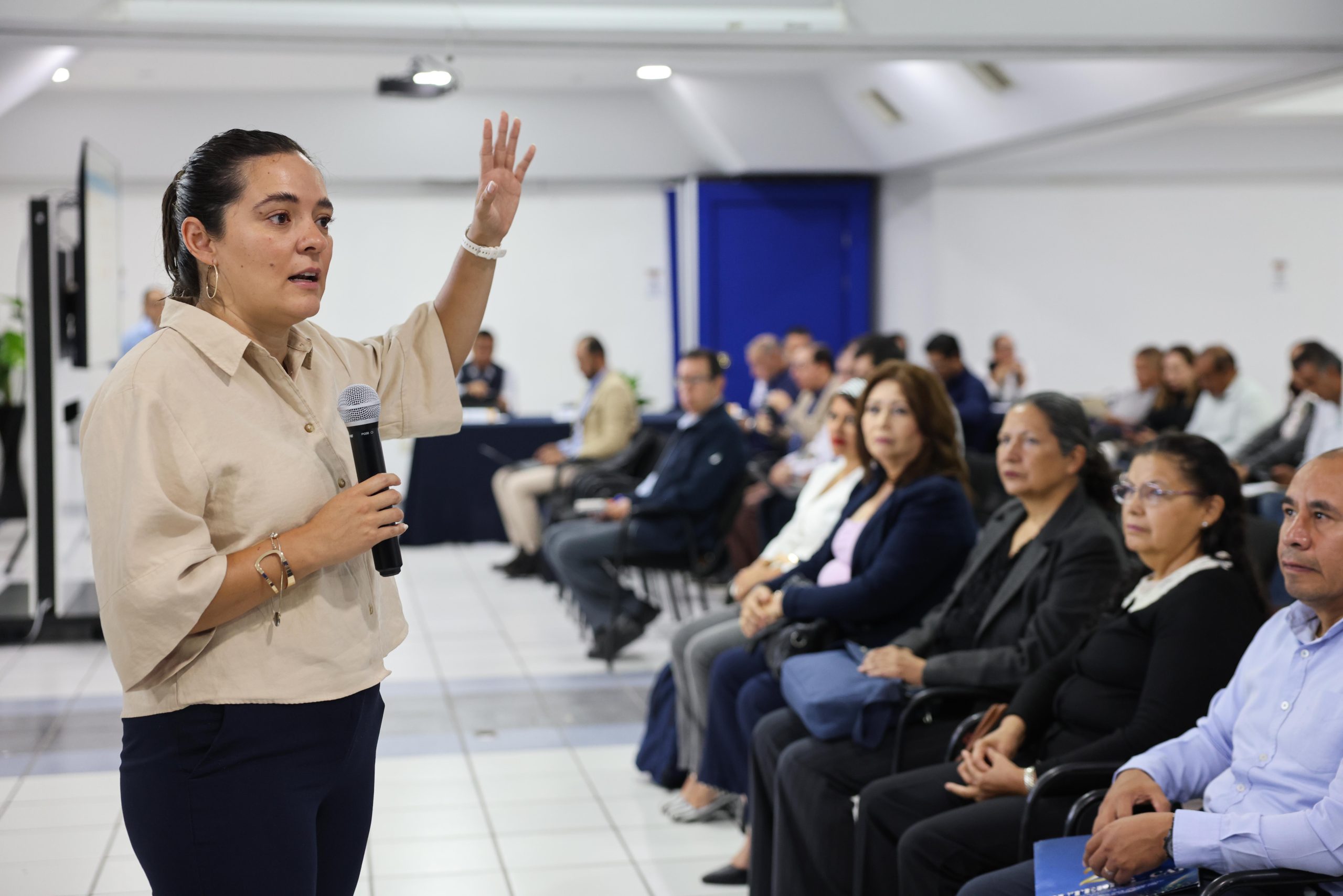 SABES asigna 120 nuevas plazas docentes en Oaxaca para 2026-2027