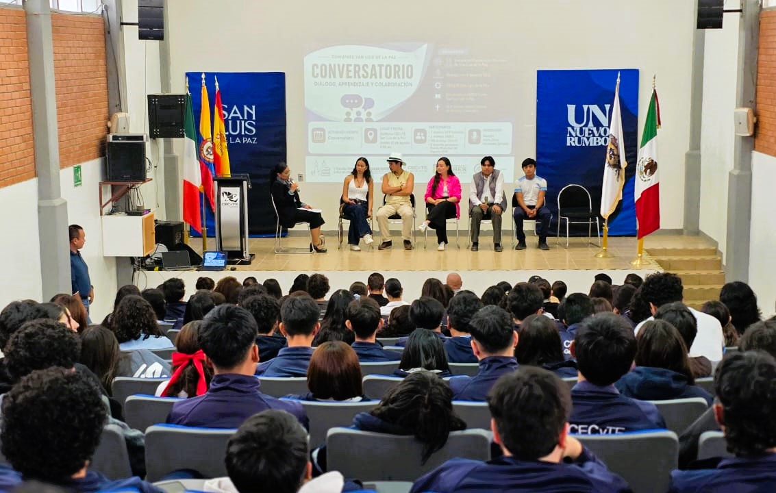 San Luis de la Paz: Conversatorio motiva a estudiantes a colaborar