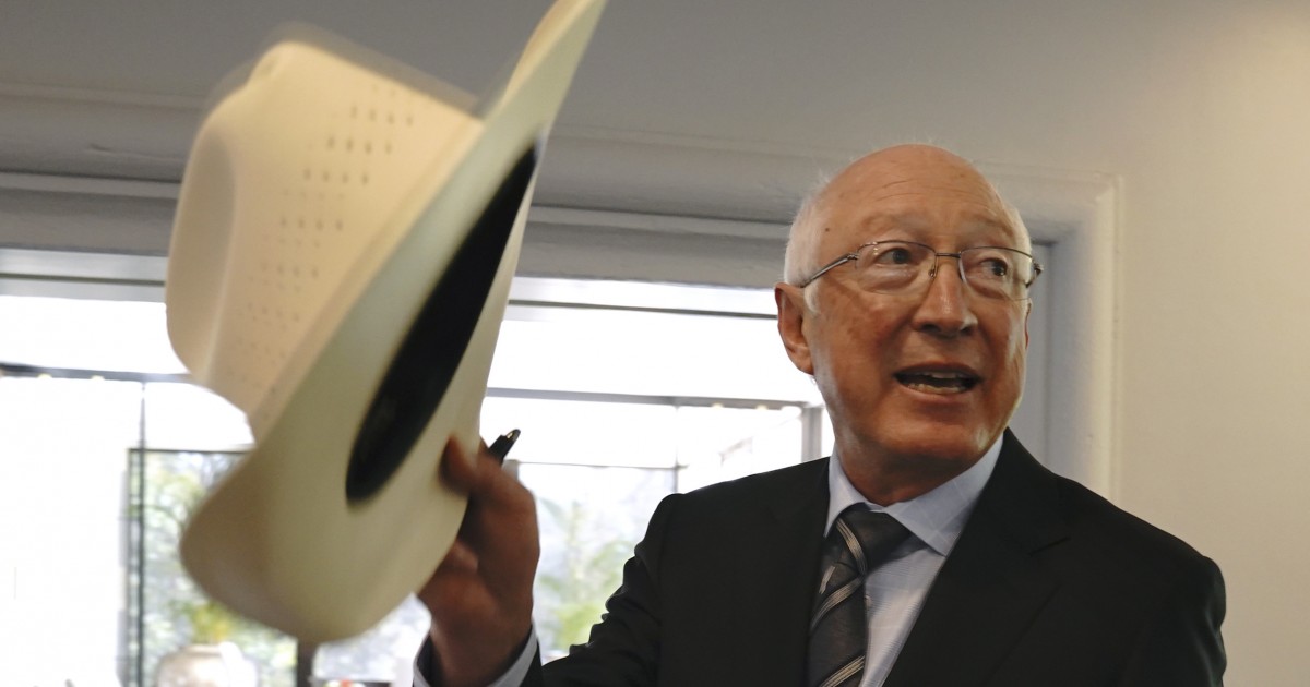 Sheinbaum sobre Ken Salazar: "No basta con decir que ya pasó"