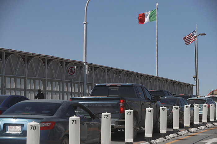 Tecnología de IA y biometría en vigilancia fronteriza de EE. UU.