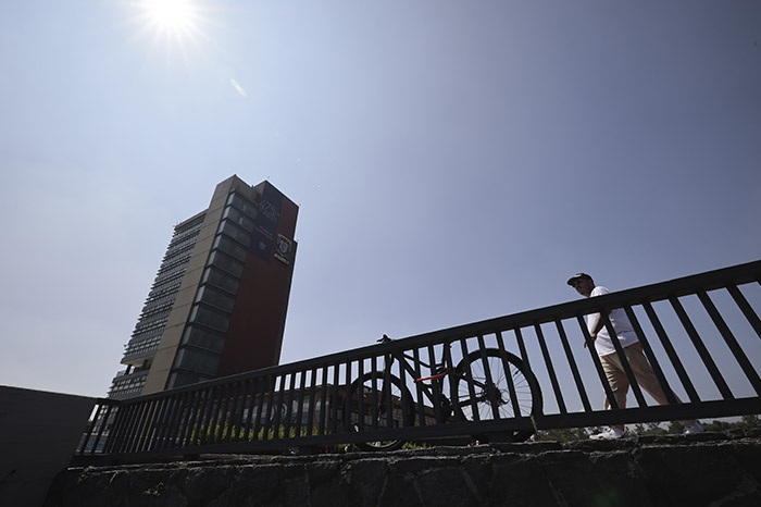 UNAM publica puntajes del examen de control tras controversia por IA