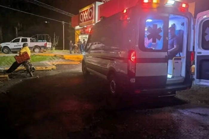 Uruapan: Asalto a tienda Oxxo en carretera Uruapan-Pátzcuaro