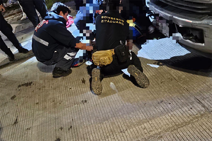 Zitácuaro: Motociclista sufre lesiones en choque con camioneta