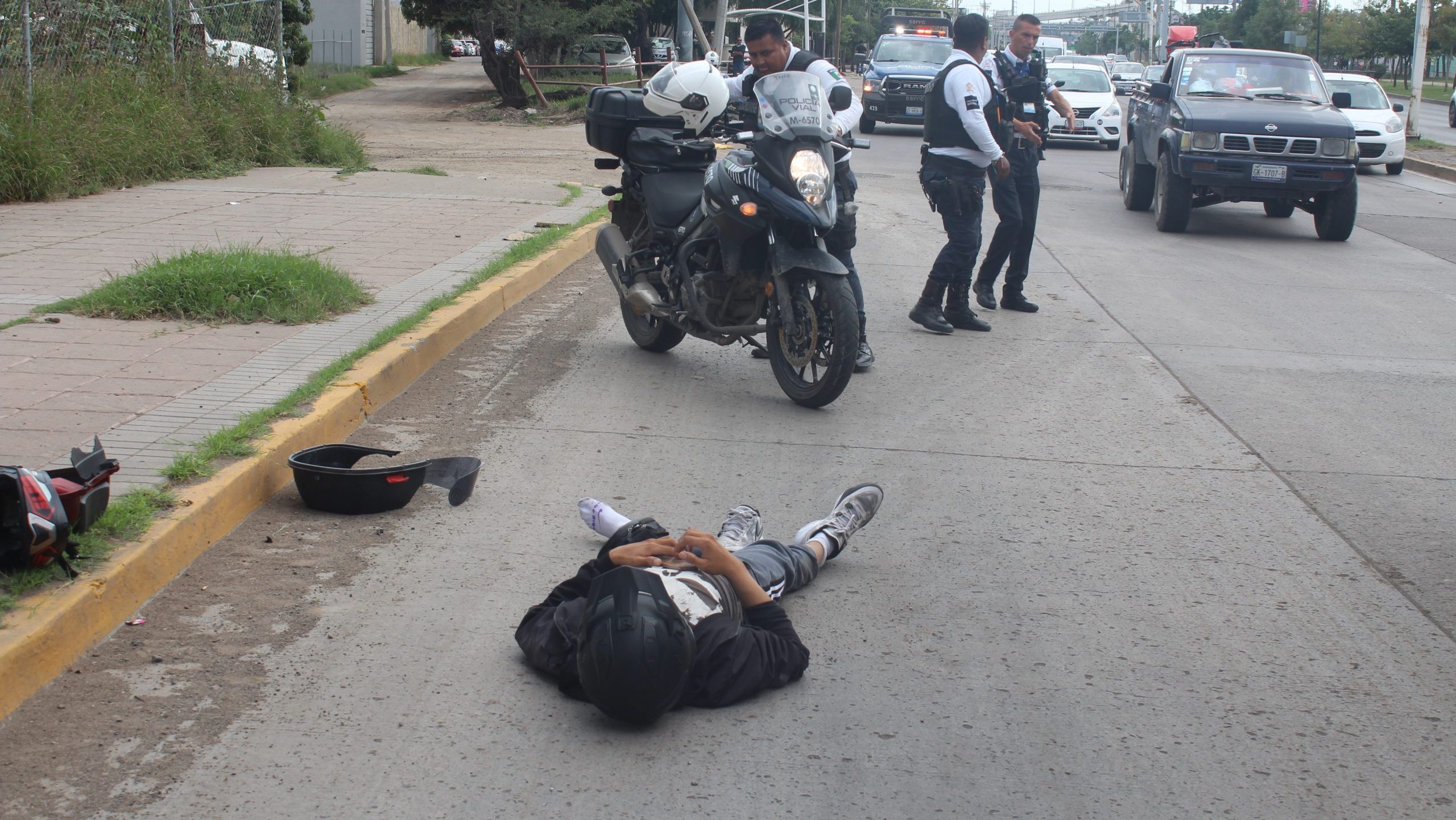 Accidente de repartidor de Uber Moto en el libramiento Morelos, León