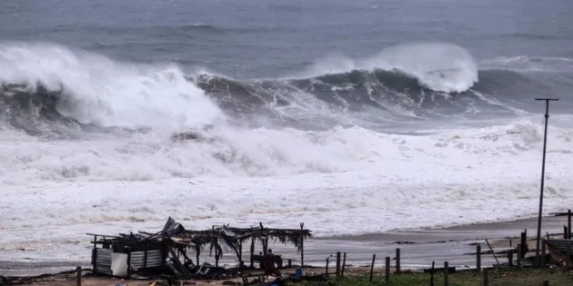 Baja California Sur: Protección Civil alerta por huracán "Polo" categoría 5