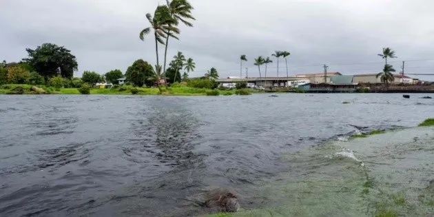 Baja California: Tormenta tropical Marie provoca lluvias y oleaje fuerte