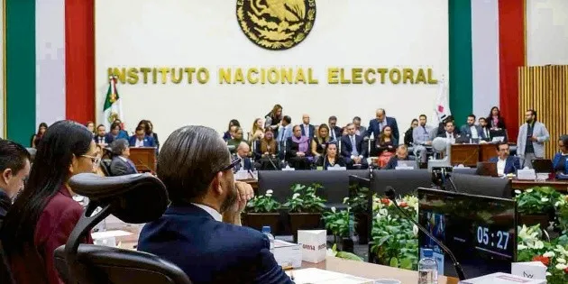 Ciudad de México: Proceso electoral arranca en medio de recriminaciones