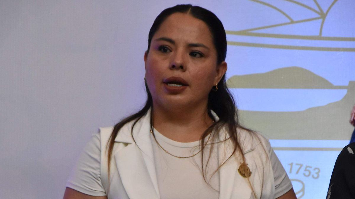 Delegada de la Regional VI de la SEG aclara sobre cuotas escolares en Cuerámaro