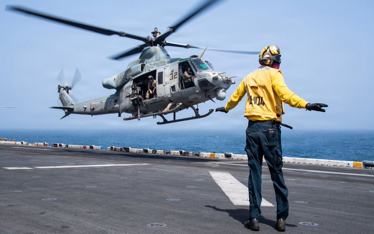 EEUU lanza ataques en Ormuz y advierte sobre escalada geopolítica