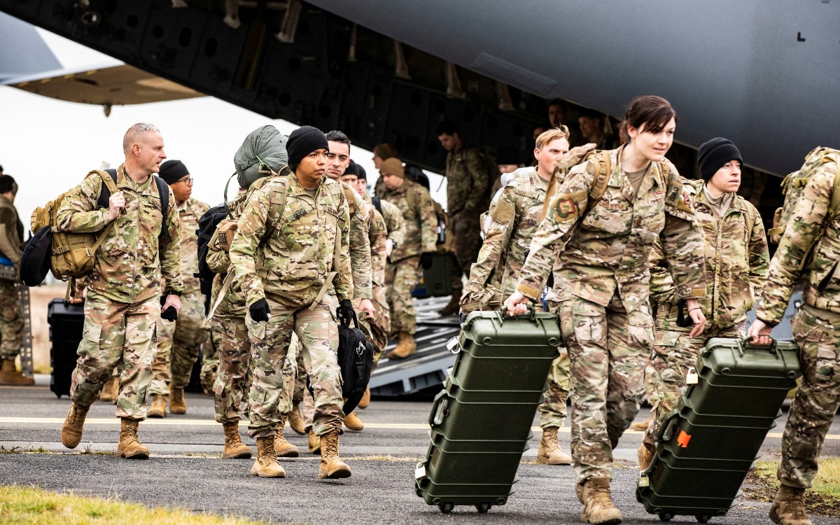 Estados Unidos impulsa base militar en Polonia, avanza geopolítica europea