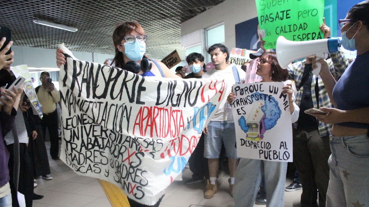 Estudiantes de León exigen mejoras en el transporte público local