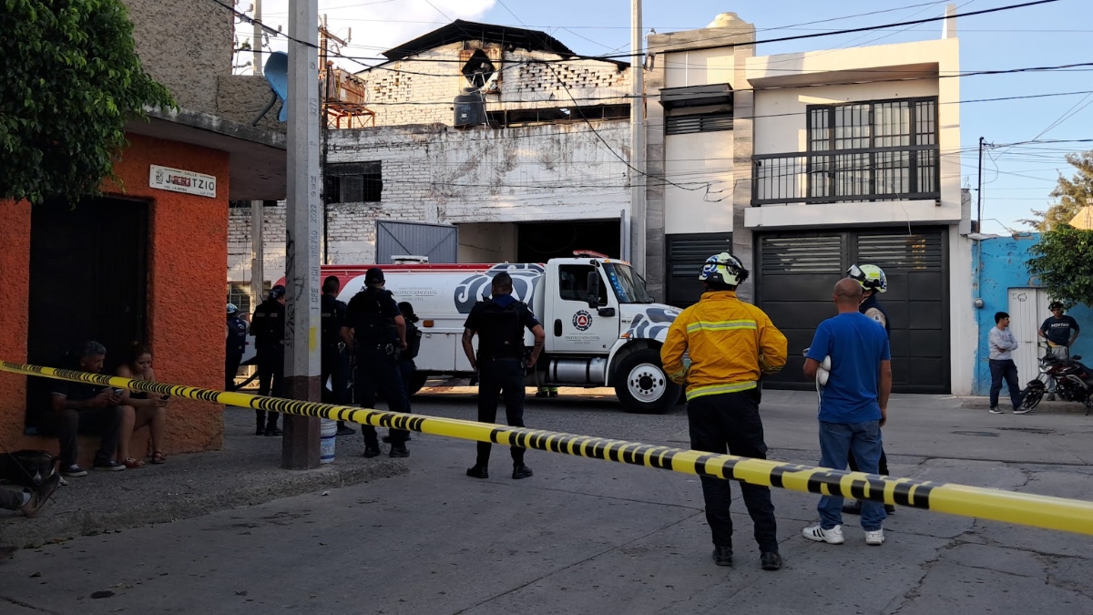 Incendio en tenería de León afecta solventes, piel y maquinaria