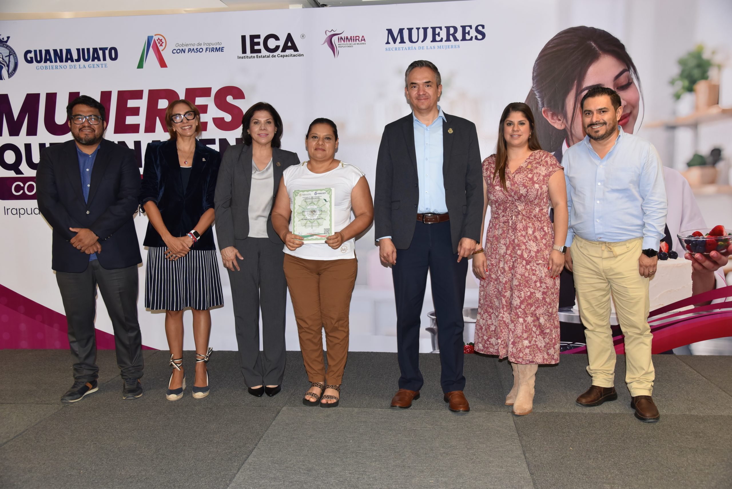 Irapuato: 65 mujeres se empoderan económicamente con capacitación