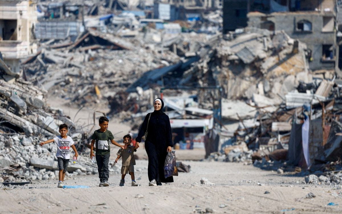 Israel enfrenta acusaciones de Hamás sobre manejo de escombros en Gaza