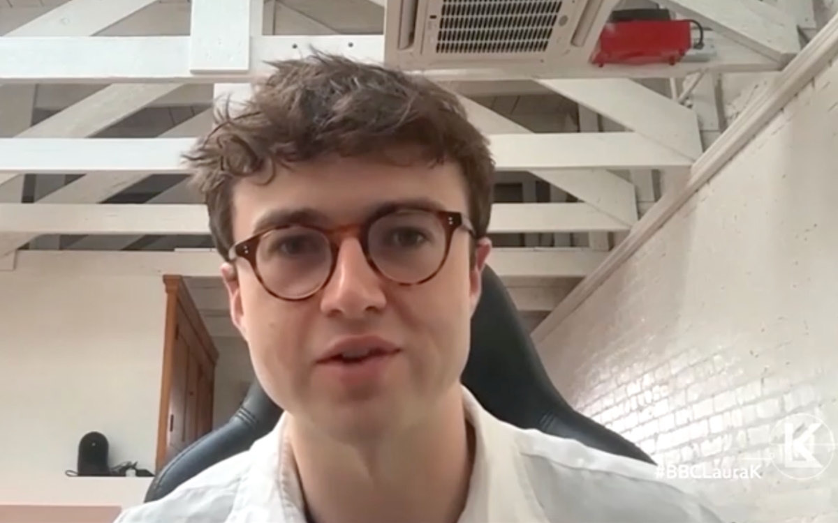 Jacob Coxon: Trabajadores de IA expresan temor por futuro laboral
