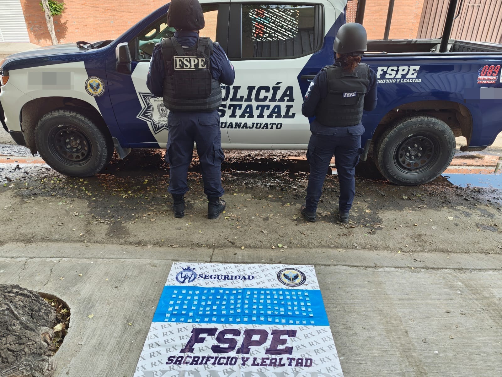 León: Aseguran 722 dosis de presunto cristal y detienen a dos personas