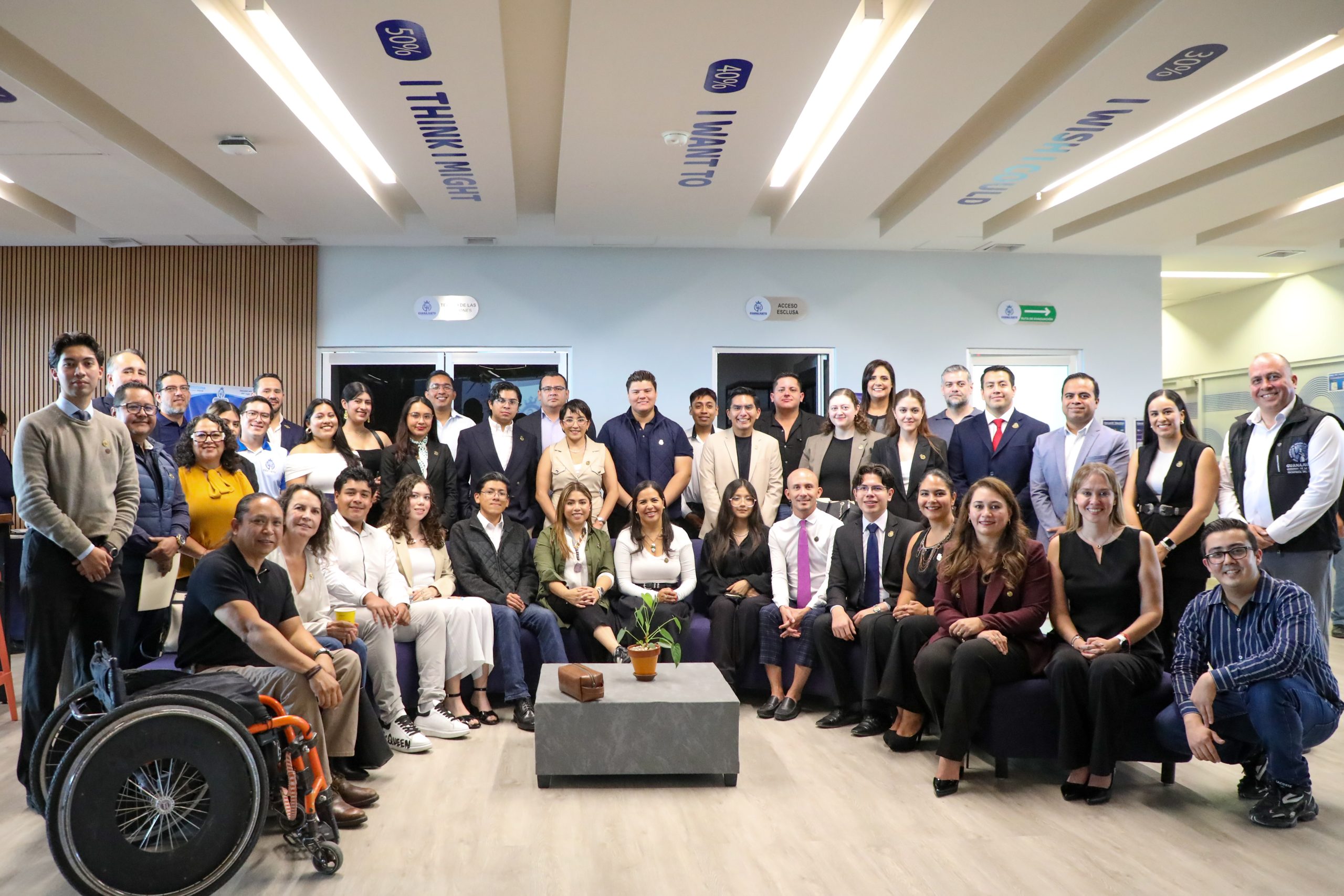 León: Concluye primera generación del Gabinete de las Juventudes