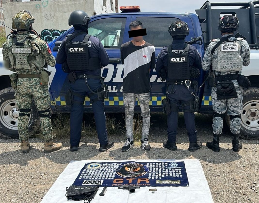 León: Detiene Grupo Táctico Regional a hombre con arma y droga